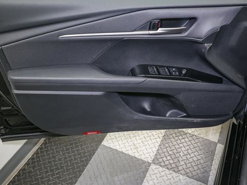 Used 2025 Toyota Camry SE w/ Convenience Package image 41