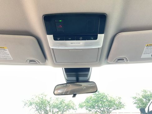 Used 2025 Nissan Altima 2.5 SV FWD image 12