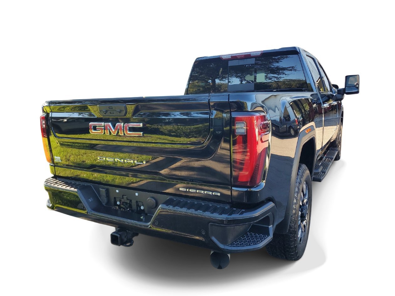 Used 2024 GMC Sierra 2500 Denali w/ Technology Package AWD/4WD image 4