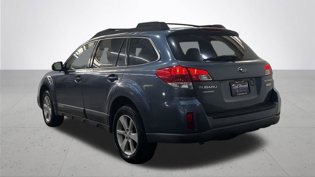 Used 2013 Subaru Outback 2.5i Premium AWD/4WD image 8