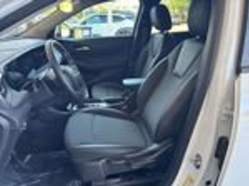 Used 2025 Buick Encore GX Preferred FWD image 21