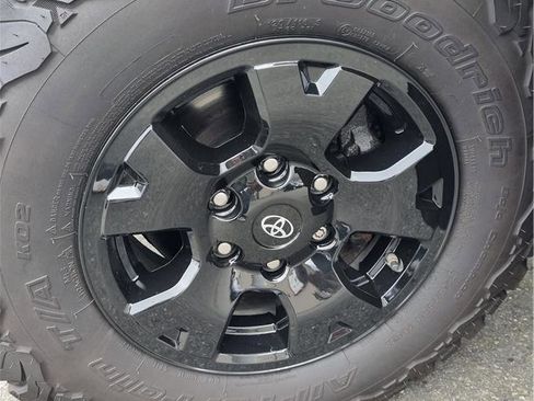 Used 2015 Toyota Tacoma 4x4 Double Cab image 24