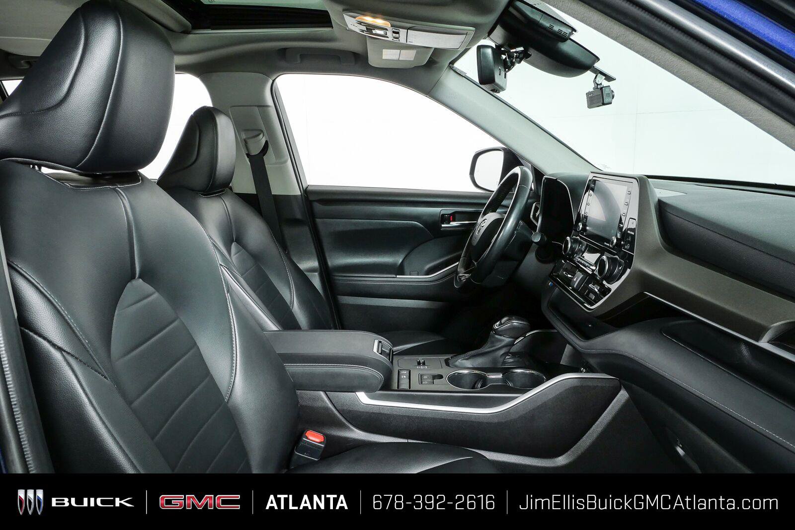 Used 2021 Toyota Highlander XLE FWD image 23