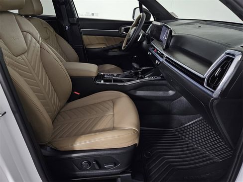 Used 2024 Kia Sorento SX Prestige w/ Olive Brown Leather Package image 34