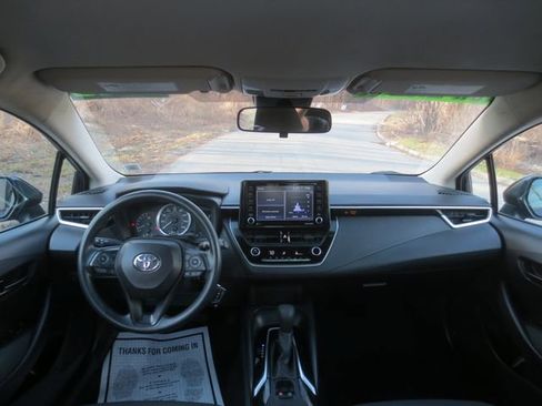 Used 2022 Toyota Corolla LE image 8