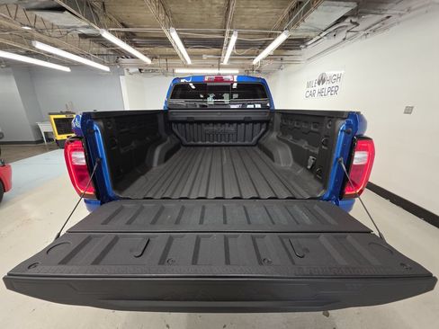 Used 2023 GMC Canyon AT4 w/ AT4 Premium Package AWD/4WD image 23