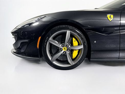 Certified 2019 Ferrari Portofino RWD image 27