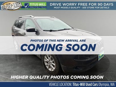 Used 2018 Jeep Cherokee Latitude Plus w/ Comfort/Convenience Group