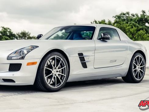 Used 2011 Mercedes-Benz SLS AMG Coupe image 65