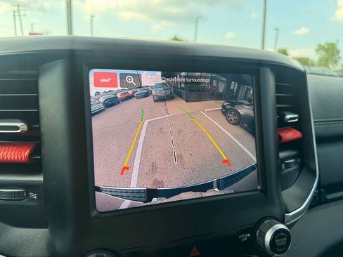 Used 2022 RAM 1500 Laramie AWD/4WD image 31