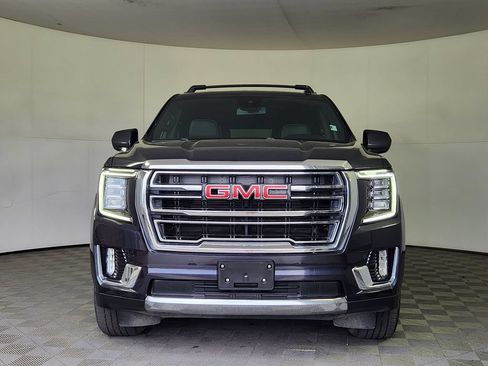 Used 2023 GMC Yukon XL SLT AWD/4WD image 2