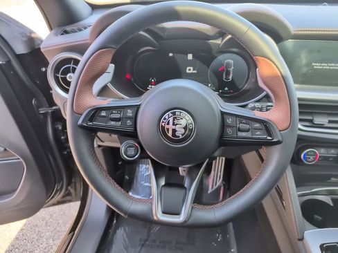 Used 2025 Alfa Romeo Stelvio Sprint AWD/4WD image 23