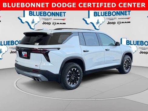 Used 2024 Chevrolet Traverse Z71 AWD/4WD image 5