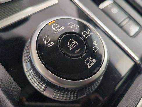 Used 2024 Mitsubishi Outlander SE Black Edition AWD/4WD image 29