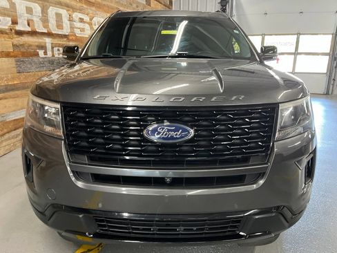 Used 2018 Ford Explorer Sport w/ Equipment Group 401A AWD/4WD image 6