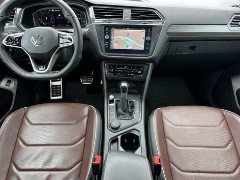 Used 2022 Volkswagen Tiguan SEL R-Line AWD/4WD image 13