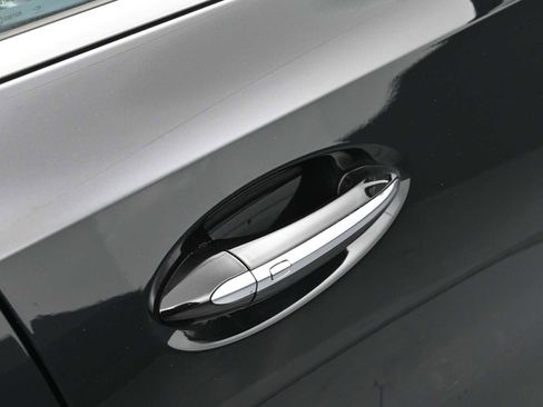 New 2025 Buick Envision Avenir image 12