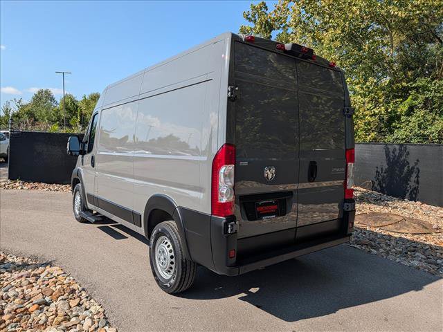 Used 2025 RAM ProMaster 2500 FWD image 3