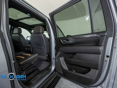 Used 2024 GMC Yukon XL AT4 w/ AT4 Premium Plus Package AWD/4WD image 35