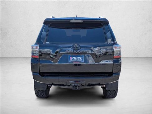 Used 2016 Toyota 4Runner SR5 AWD/4WD image 7