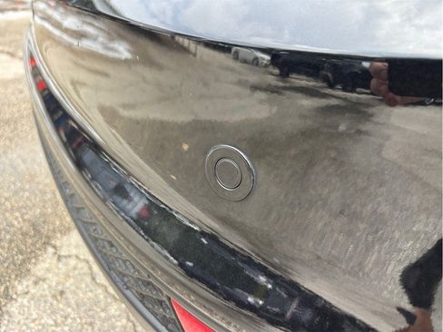Used 2014 Ford Focus Titanium FWD image 12