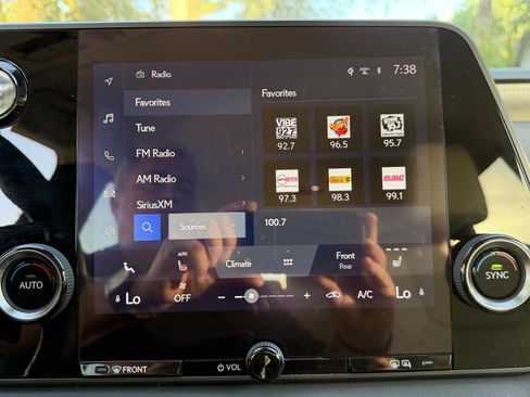Used 2023 Lexus RX 350 FWD image 23