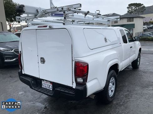 Used 2022 Toyota Tacoma SR image 59