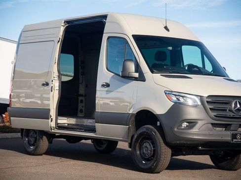 New 2025 Mercedes-Benz Sprinter 2500 image 8