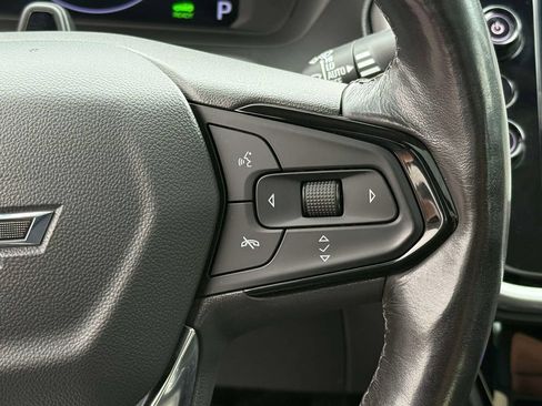 Used 2023 Chevrolet Bolt EUV Premier w/ Sun & Sound Package FWD image 32