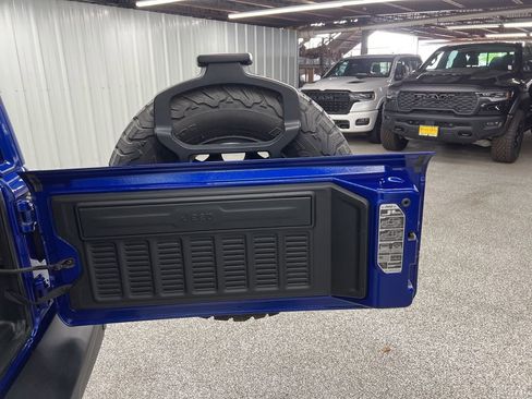 Used 2020 Jeep Wrangler Unlimited Rubicon image 12