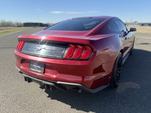Used 2018 Ford Mustang Coupe image 5