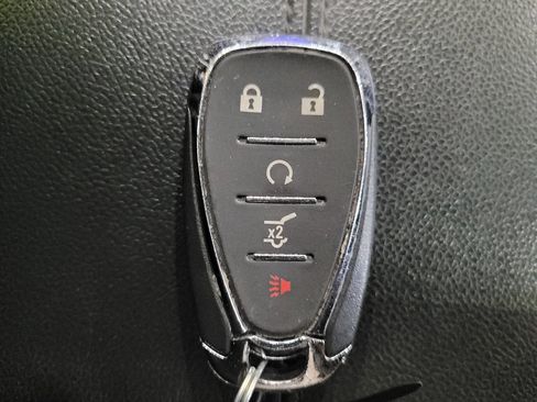 Used 2022 Chevrolet Equinox Premier AWD/4WD image 32