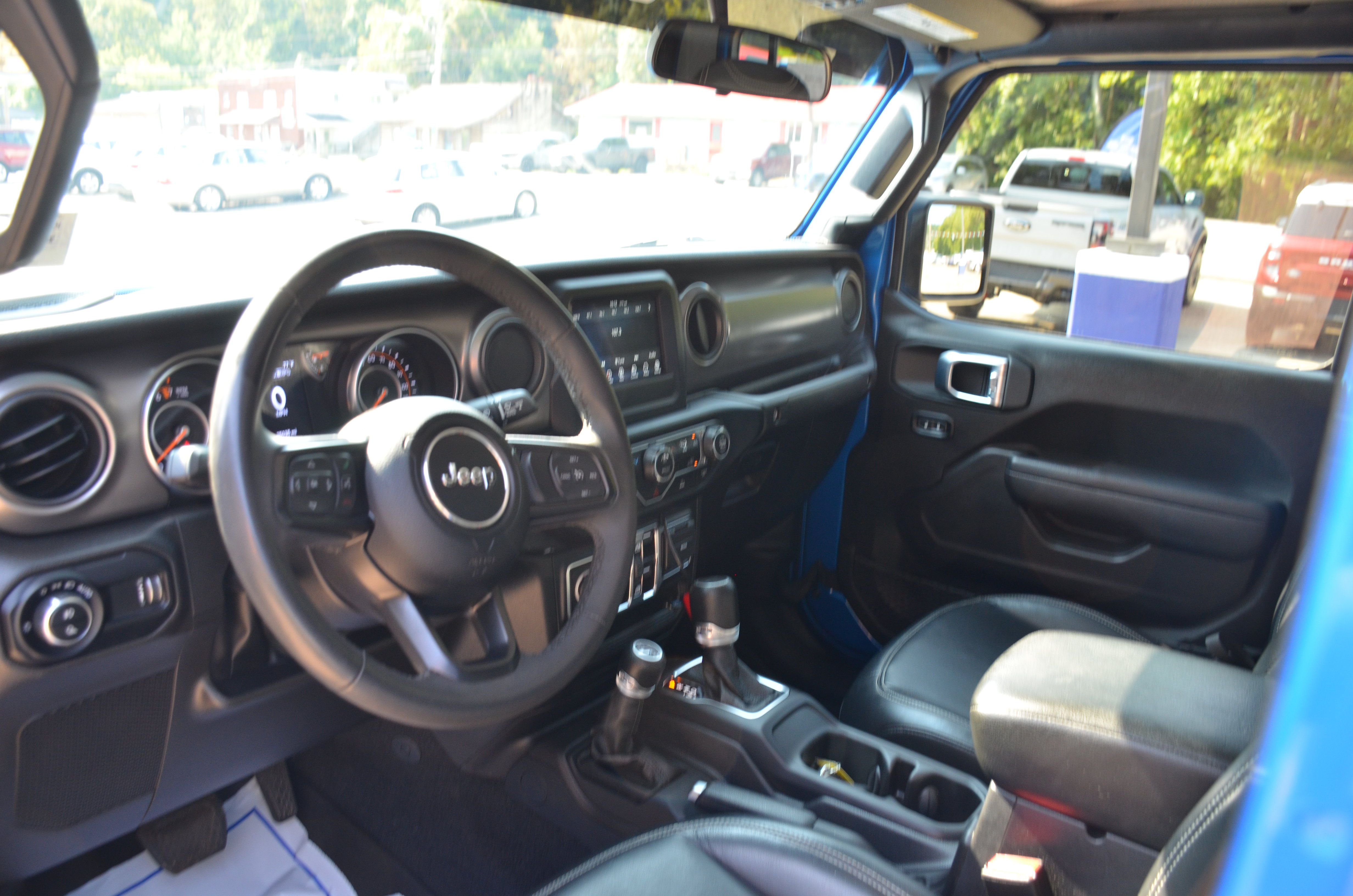 Used 2023 Jeep Gladiator Sport AWD/4WD image 28