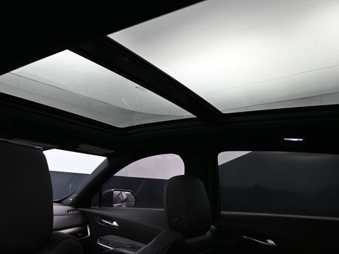 Used 2019 Cadillac XT4 Premium Luxury image 25