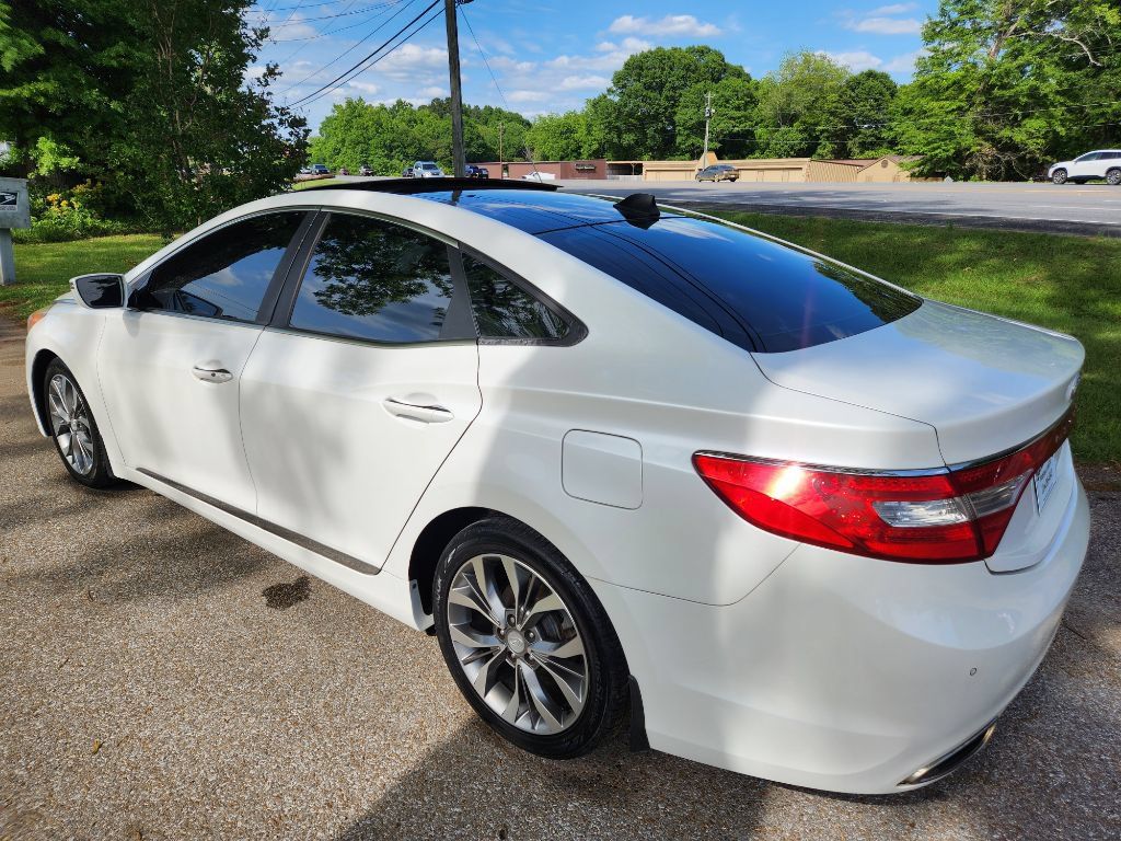 Used 2013 Hyundai Azera w/ Technology Pkg FWD image 3