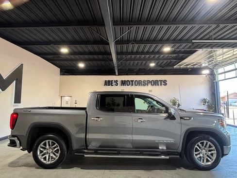 Used 2022 GMC Sierra 1500 SLT w/ SLT Premium Plus Package AWD/4WD image 4