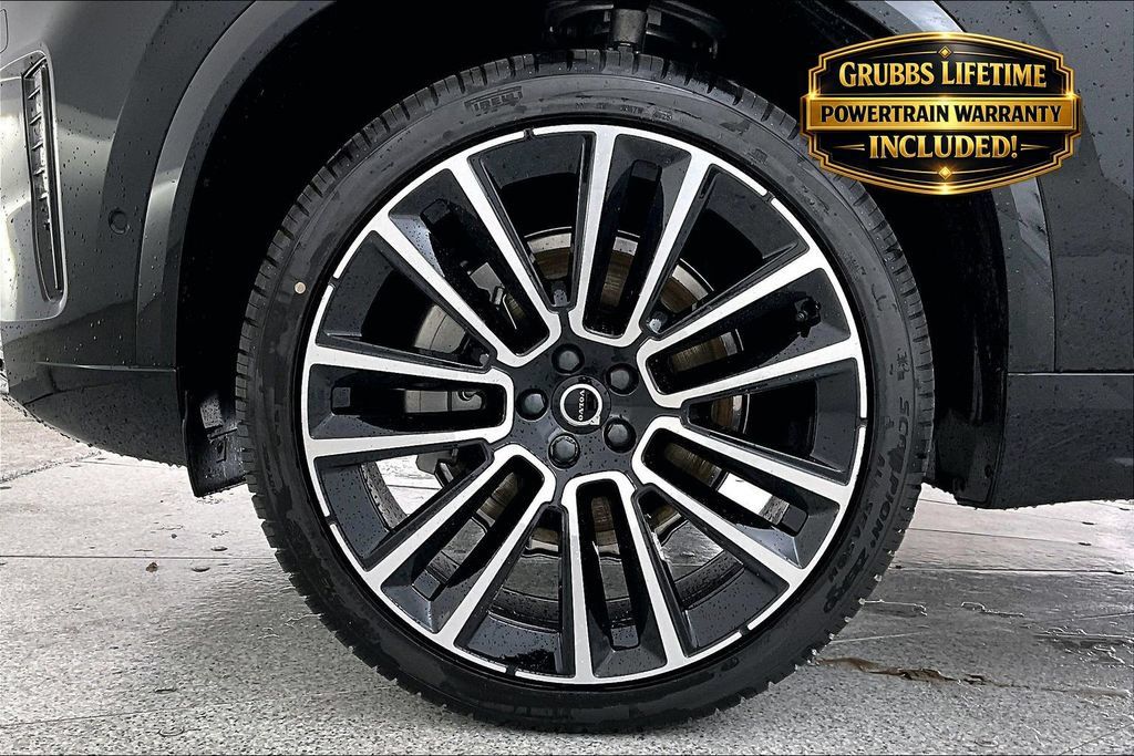 New 2026 Volvo XC90 T8 Plus w/ Protection Package Premier AWD/4WD image 37