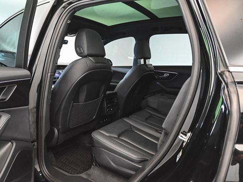 Used 2025 Audi Q7 3.0T Premium Plus w/ Premium Plus Package AWD/4WD image 31