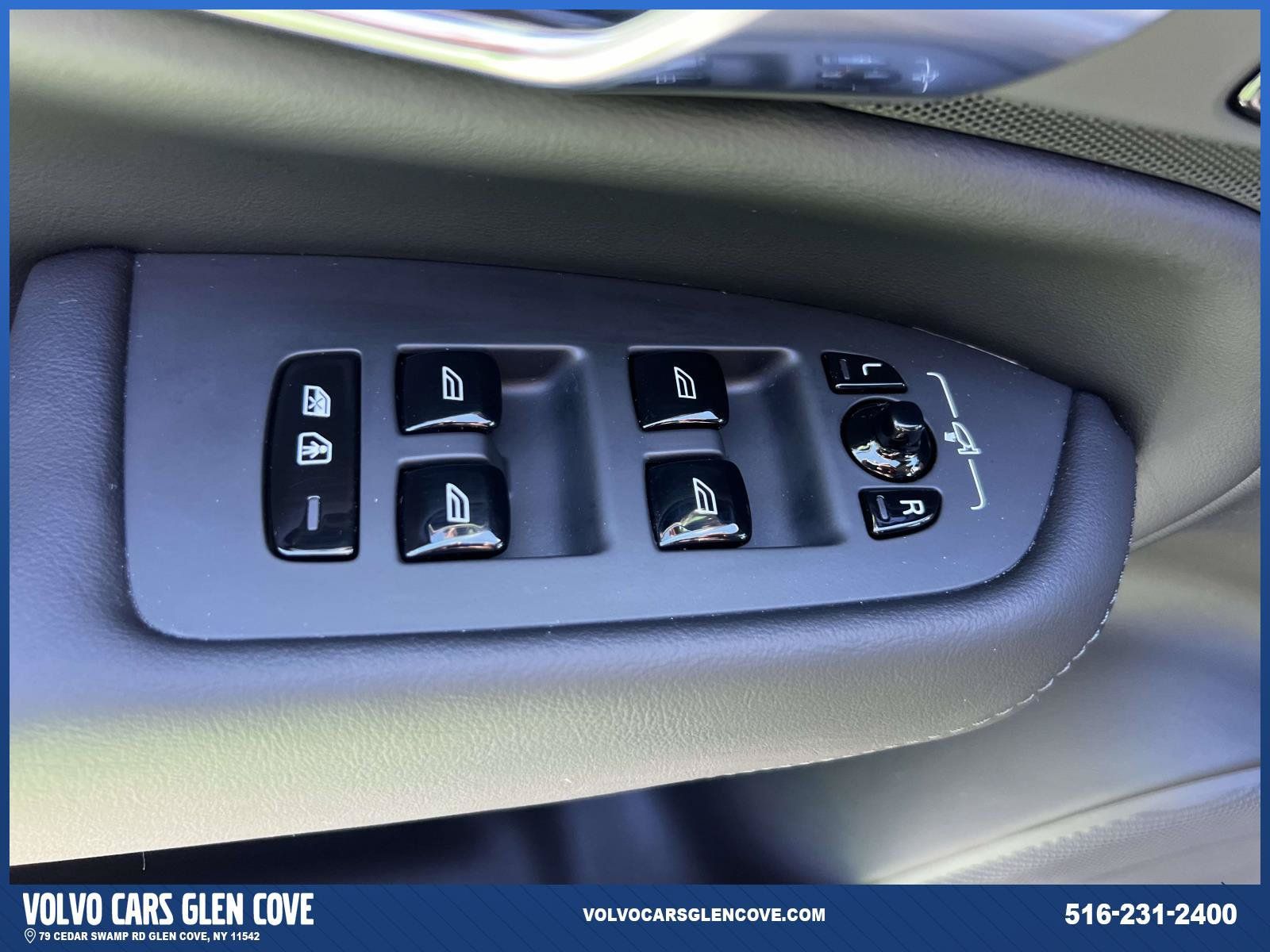 Used 2025 Volvo XC90 B6 Plus w/ Protection Package AWD/4WD image 17