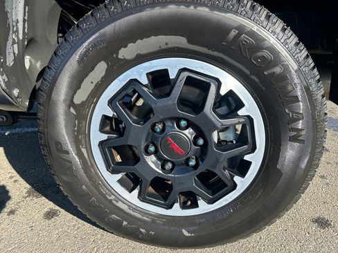 Used 2024 Toyota Tacoma TRD Off-Road image 51