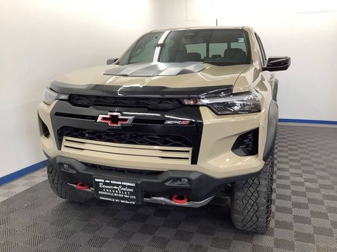 Used 2024 Chevrolet Colorado ZR2 w/ ZR2 Convenience Package III AWD/4WD image 2