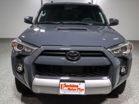 Used 2024 Toyota 4Runner TRD Off-Road Premium w/ Moonroof Package AWD/4WD image 4