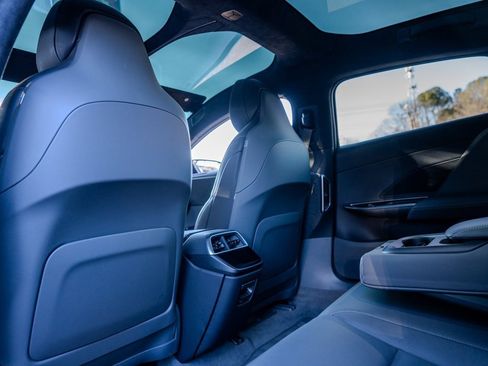 Used 2024 Lucid Air Touring image 19