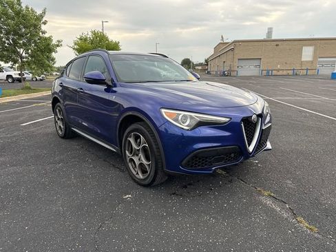 Used 2022 Alfa Romeo Stelvio Ti image 8