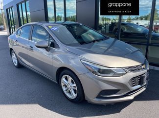 Used 2018 Chevrolet Cruze LT w/ Convenience Package image 1