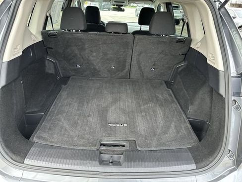 Used 2024 Nissan Rogue S AWD/4WD image 22