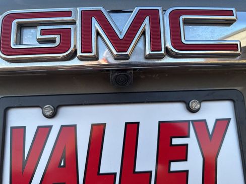 Used 2019 GMC Acadia SLT image 14