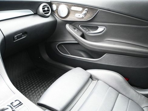 Used 2019 Mercedes-Benz C 300 4MATIC Coupe image 5