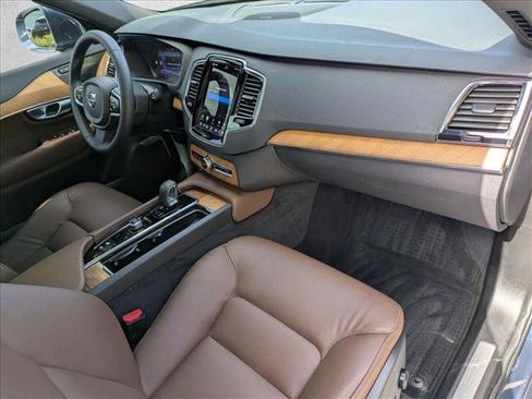 Used 2024 Volvo XC90 B5 Plus w/ Protection Package Premier AWD/4WD image 24