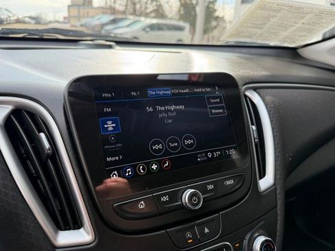 Used 2023 Chevrolet Malibu LT image 25